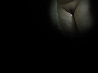 تجسست منتديات الأخت الهرة أثناء وجوده في الحمام