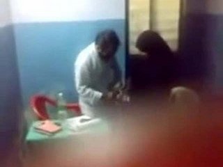 Dokter di Lahore