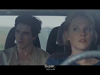 Sexy Frau betrügt Ehemann mit dem Jungen