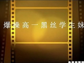 爆操19歲黑絲騷貨 極品粉嫩多汁有人沒鮑魚 看的流口水 強烈推薦