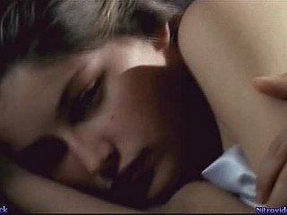 Sevimli esmer laetitia Casta Seks Seks Sarılma
