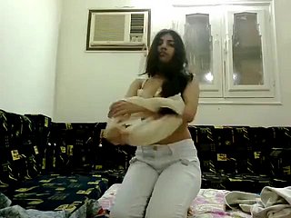 Pakistan Cutie menikmati seks di bilik mandi