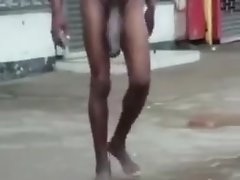 राक्षस मुर्गा बेघर आदमी