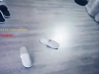 검은 옷을 입은 섹시한 소녀 Wenxuan Tanhua Huang 씨는 긴 다리로 섹스를합니다 3