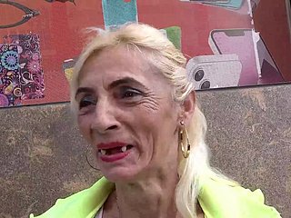 aşırı çirkin dişsiz olgun sert göt sikildi