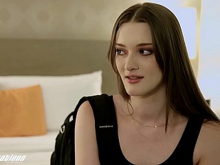 Cảm giác mới - Sai lầm ở khách sạn khiến tôi bị mút và quan hệ (Olivia Madison)