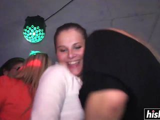 Klub babes wypróbować różne dicks