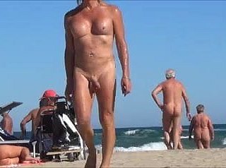 Receiver around FKK-Strand mit anal Juwel Rosebud