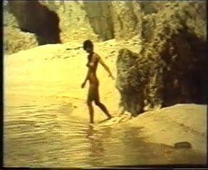 ضواحيها Kapote Parthenes
