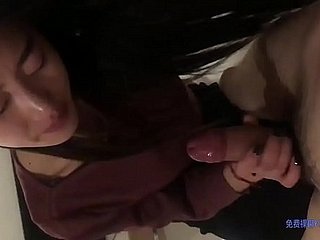 奉献与浪骚女友做爱视频