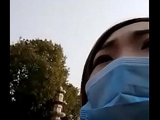 极品 短 发 零零 后 女 主播 真够 拼 的 大 冷天 和 粉丝 景区 野战 先 用 农夫 山泉 消 消毒